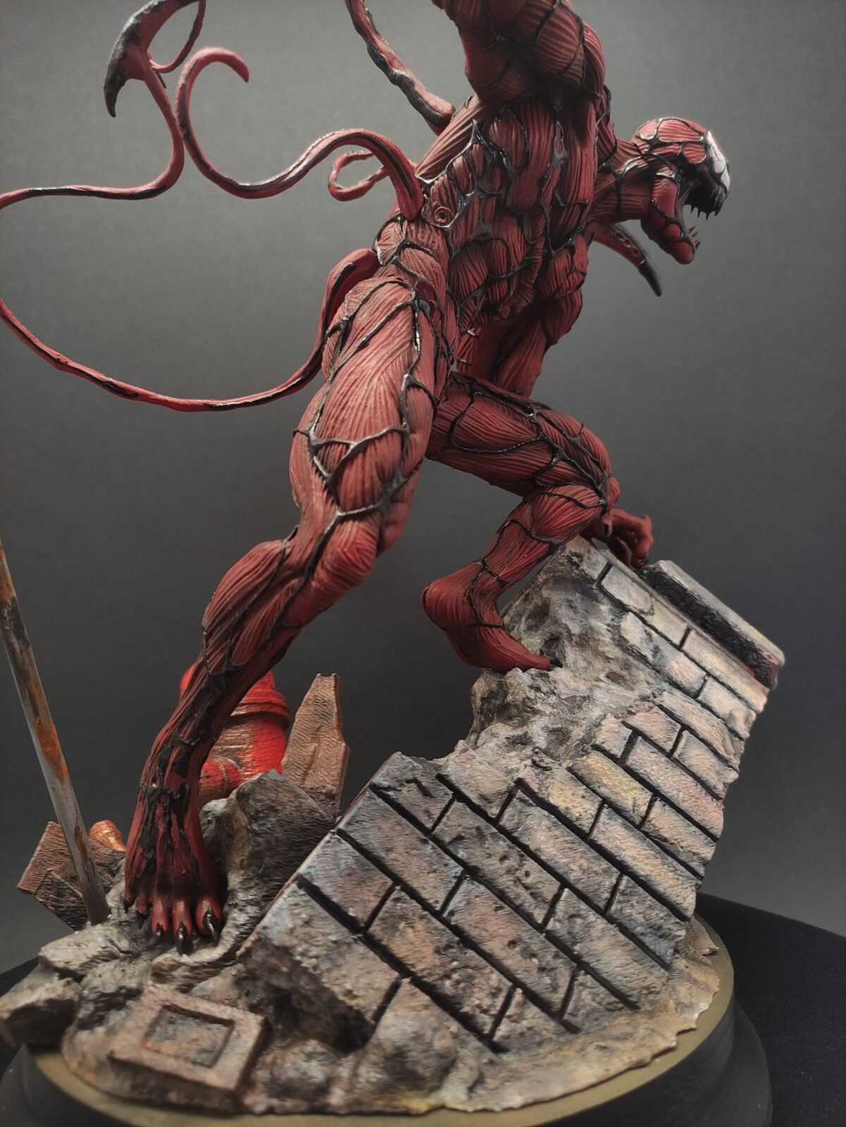 Right-side angle showing dynamic energy and sculpted tendrils
