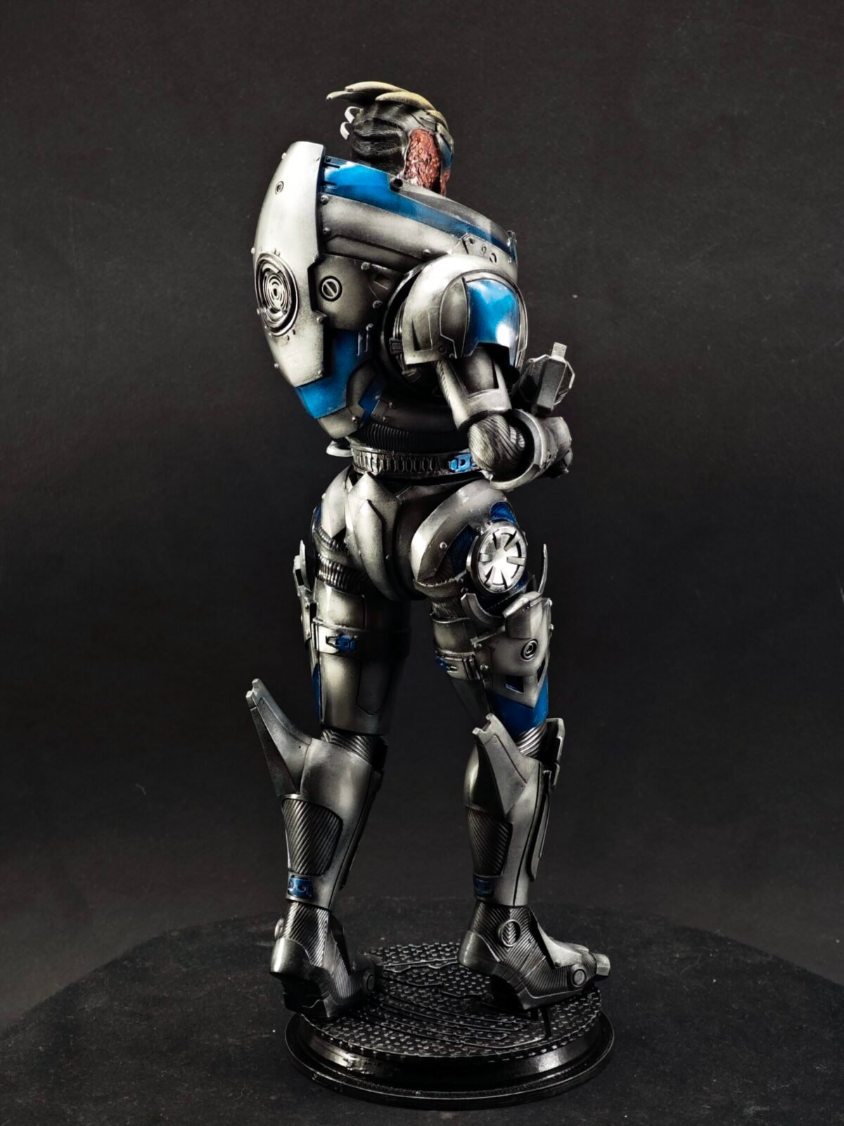 Garrus Vakarian statue viewed from right angle with subtle shading details